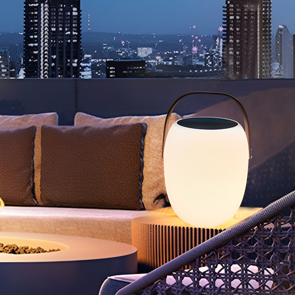 Lanterne solaire extérieure sur pied portable à LED